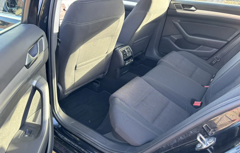 VW Passat Comfortline 1.5 TSI, снимка 8 - Автомобили и джипове - 53093474