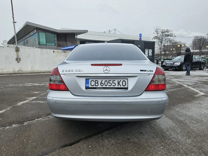 Mercedes-Benz E 320 CDI FACELIFT, снимка 7 - Автомобили и джипове - 53183489