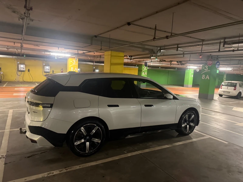 BMW iX 40, снимка 6 - Автомобили и джипове - 53272182