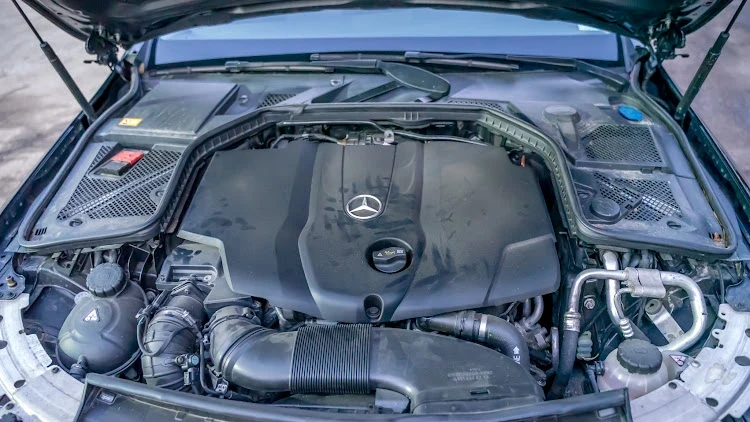 Mercedes-Benz C 220 AMG Line - изображение 10