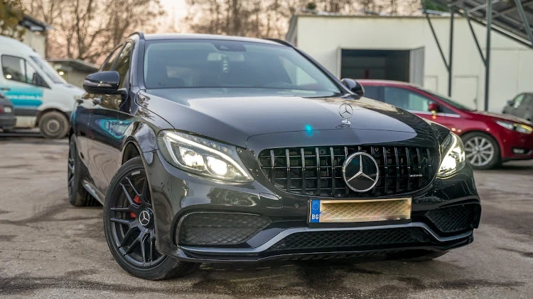 Mercedes-Benz C 220 AMG Line - изображение 2