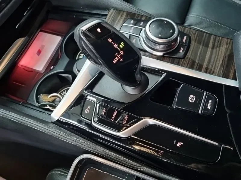 BMW 520 I M SPORTS, снимка 12 - Автомобили и джипове - 55278236
