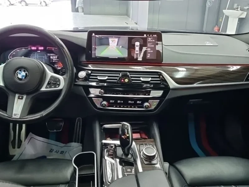 BMW 520 I M SPORTS, снимка 5 - Автомобили и джипове - 55278236