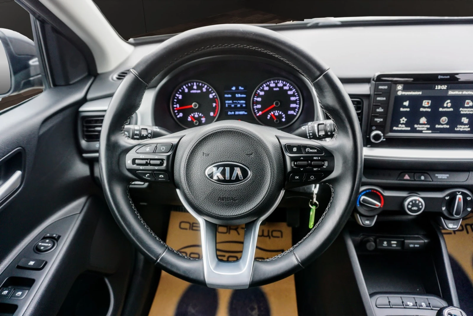 Kia Stonic 1.4i GPL STYLE DESIGN PACK - изображение 9