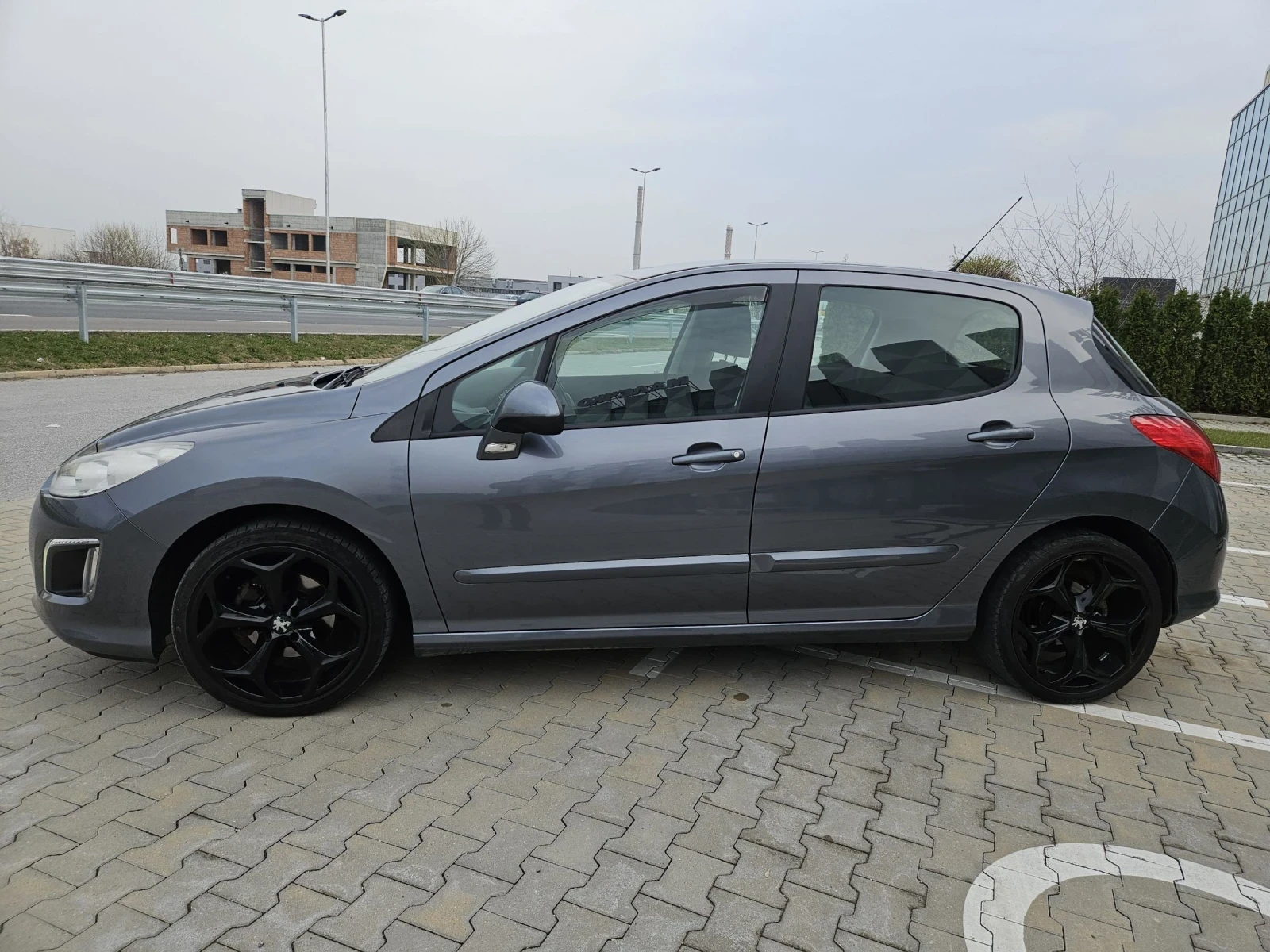 Peugeot 308 1.6i FACELIFT swiss edition  - изображение 2