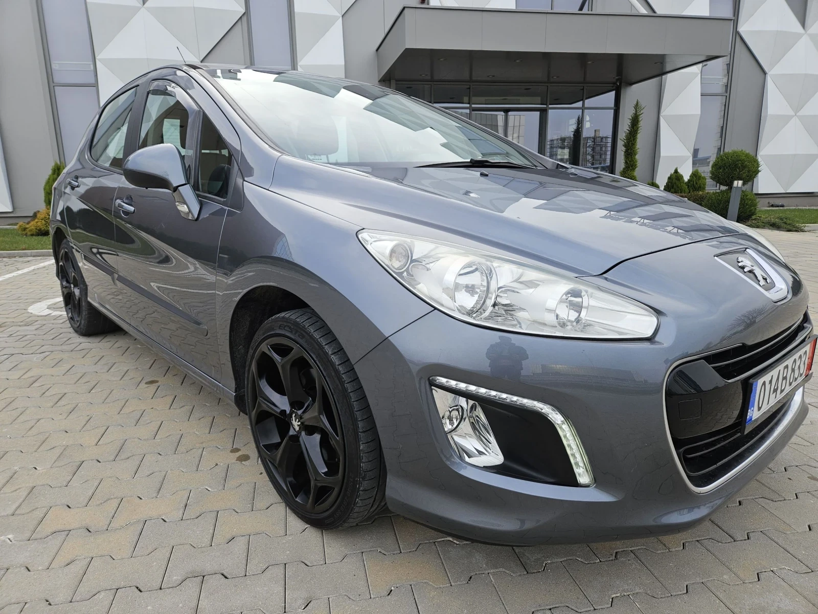 Peugeot 308 1.6i FACELIFT swiss edition  - изображение 6