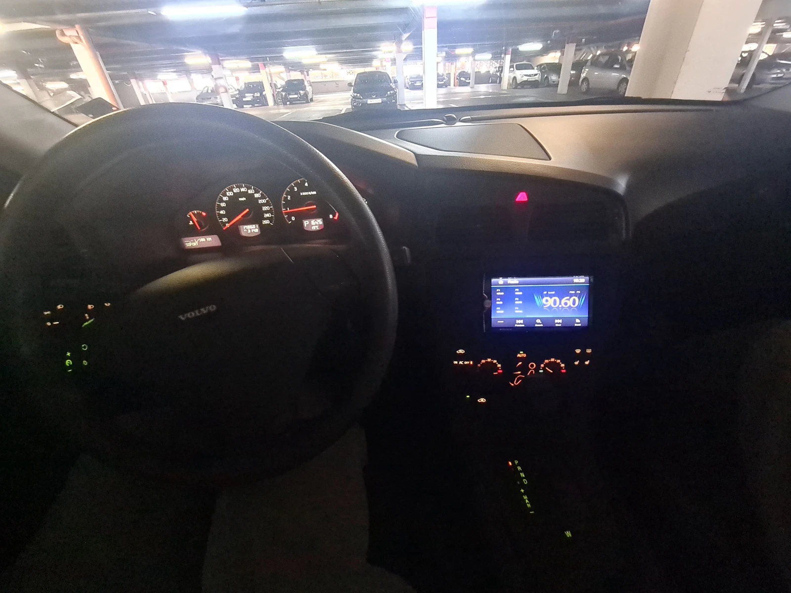 Volvo S60 2.4T - изображение 7