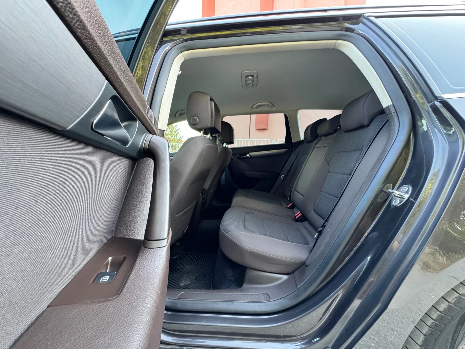 VW Passat 2.0TDI LED  - изображение 7