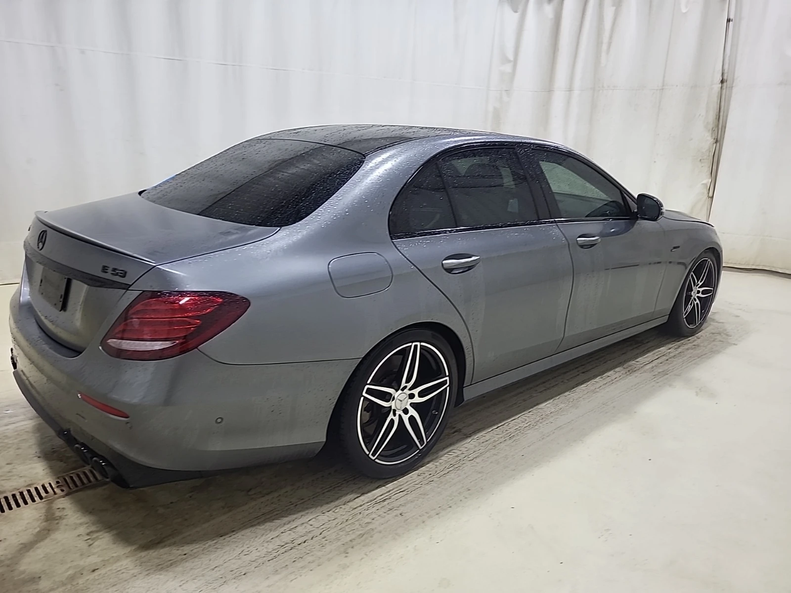 Mercedes-Benz E 53 AMG * 4MATIC * CARFAX * ОПЦИЯ ЗА ФИНАНСИРАНЕ  - изображение 4