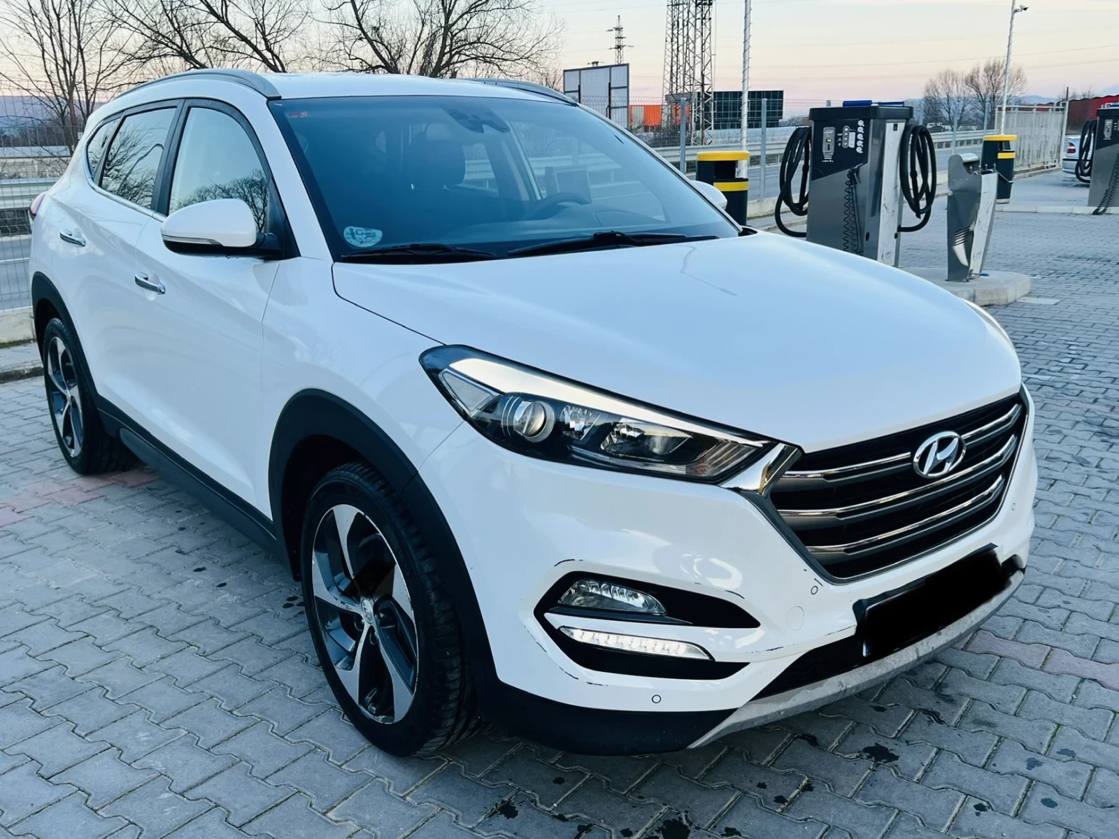 Hyundai Tucson 2.0 136 4х4, снимка 3 - Автомобили и джипове - 53561542