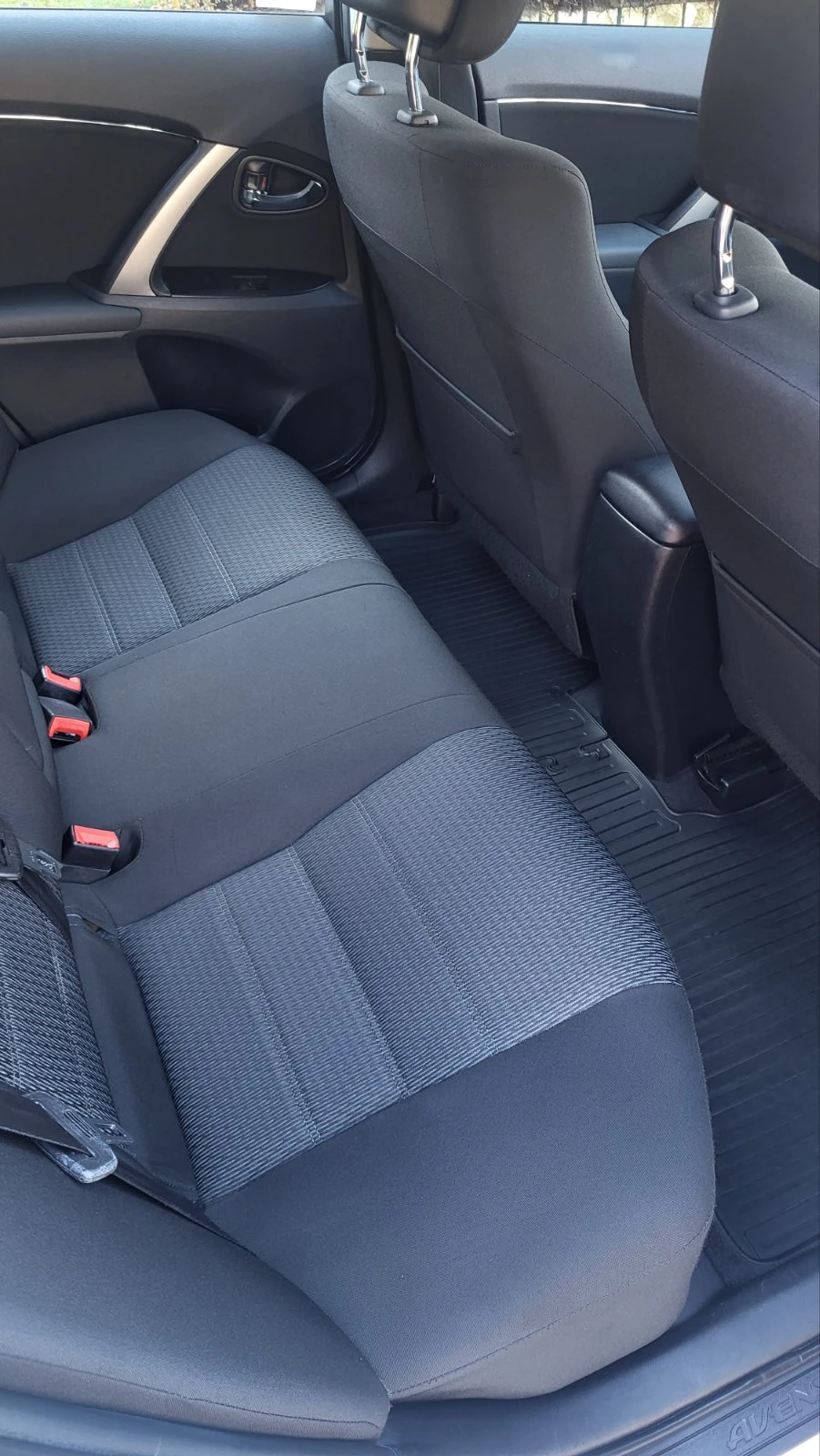 Toyota Avensis 1.8i | Mobile.bg � ����������� 10