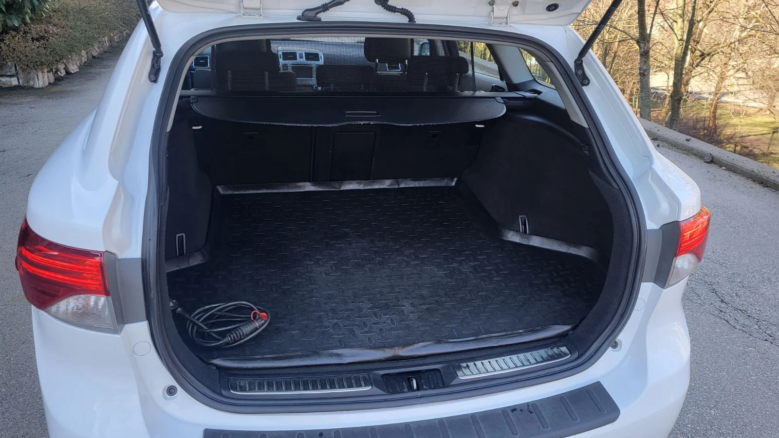 Toyota Avensis 1.8i | Mobile.bg � ����������� 13