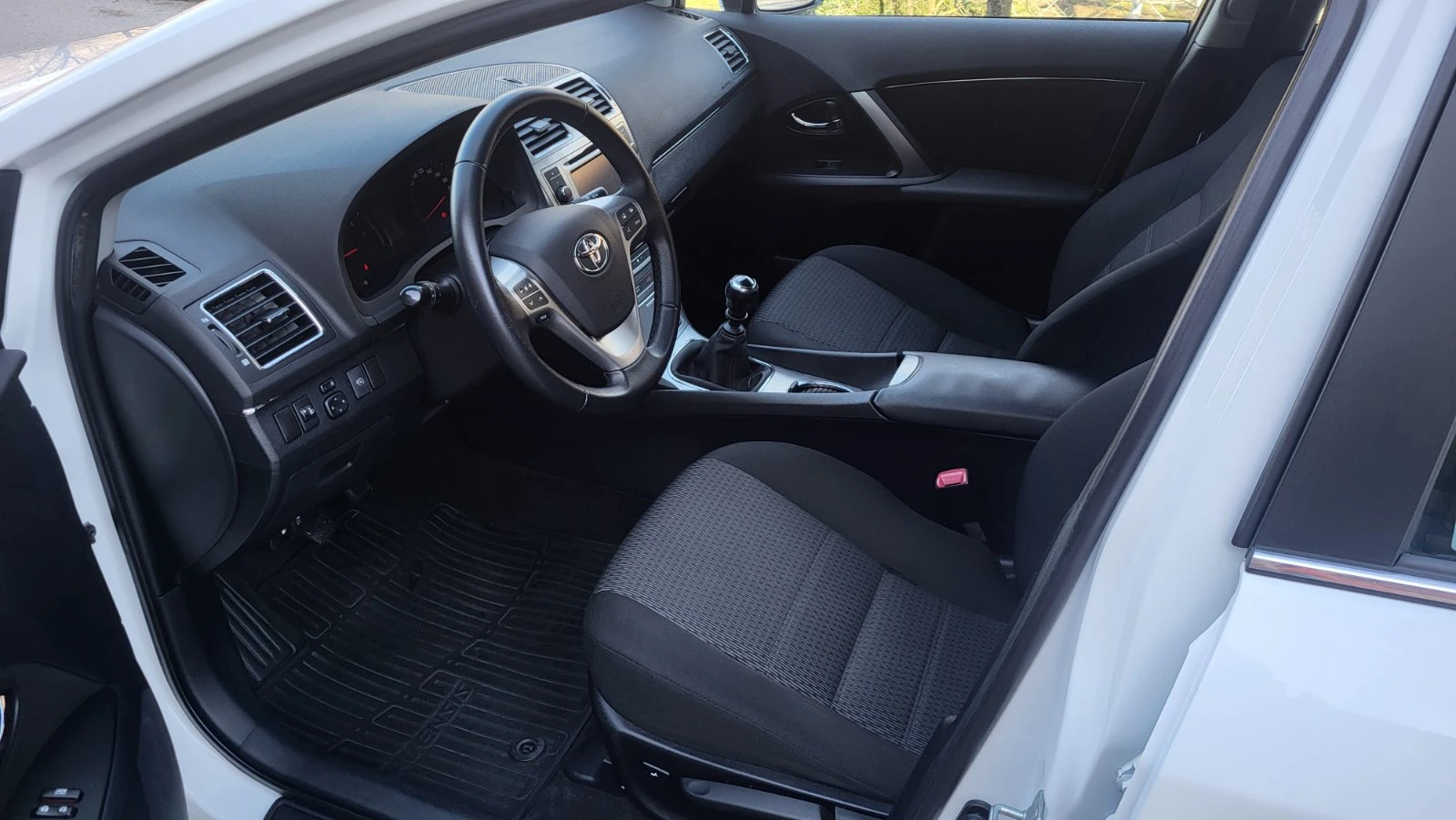 Toyota Avensis 1.8i | Mobile.bg � ����������� 7