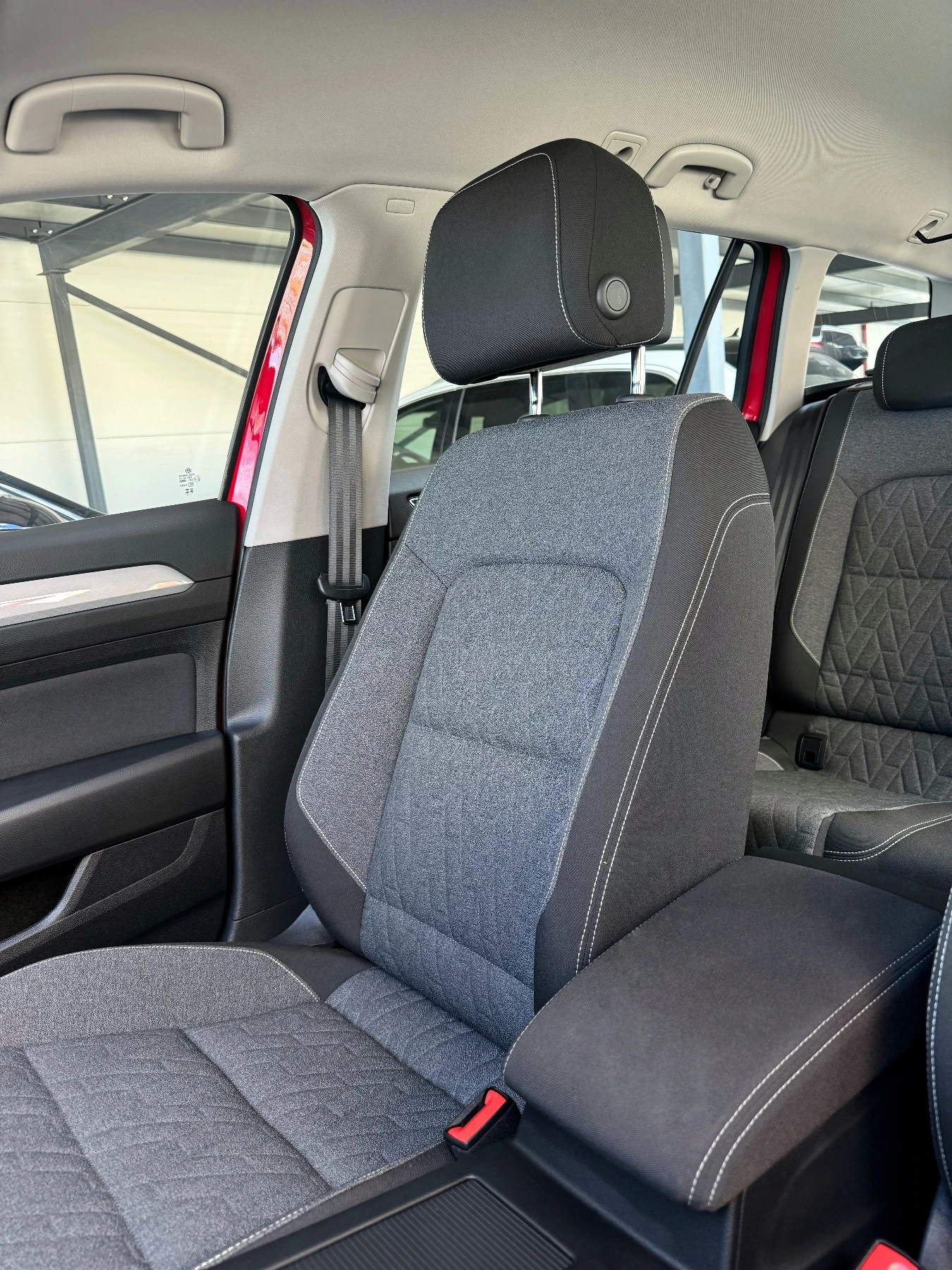 VW Passat 2.0TDi, снимка 12 - Автомобили и джипове - 54139321