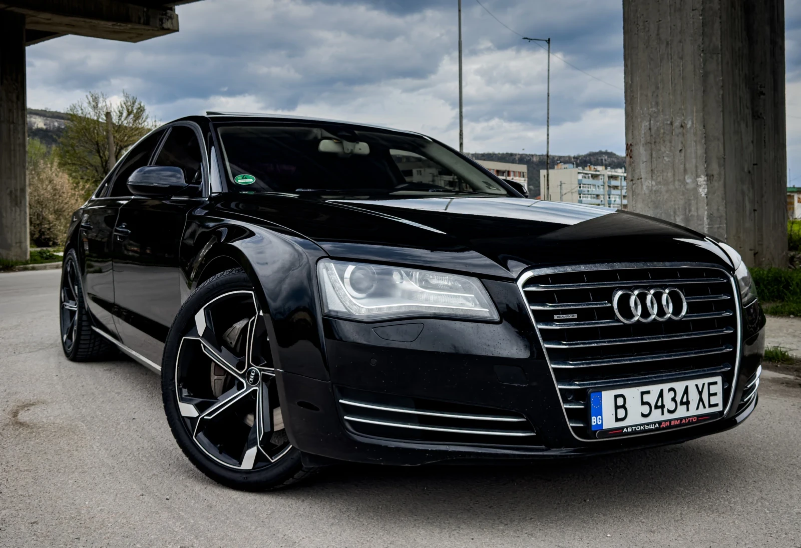 Audi A8 4.2 TDI-351 к.с. QUATTRO