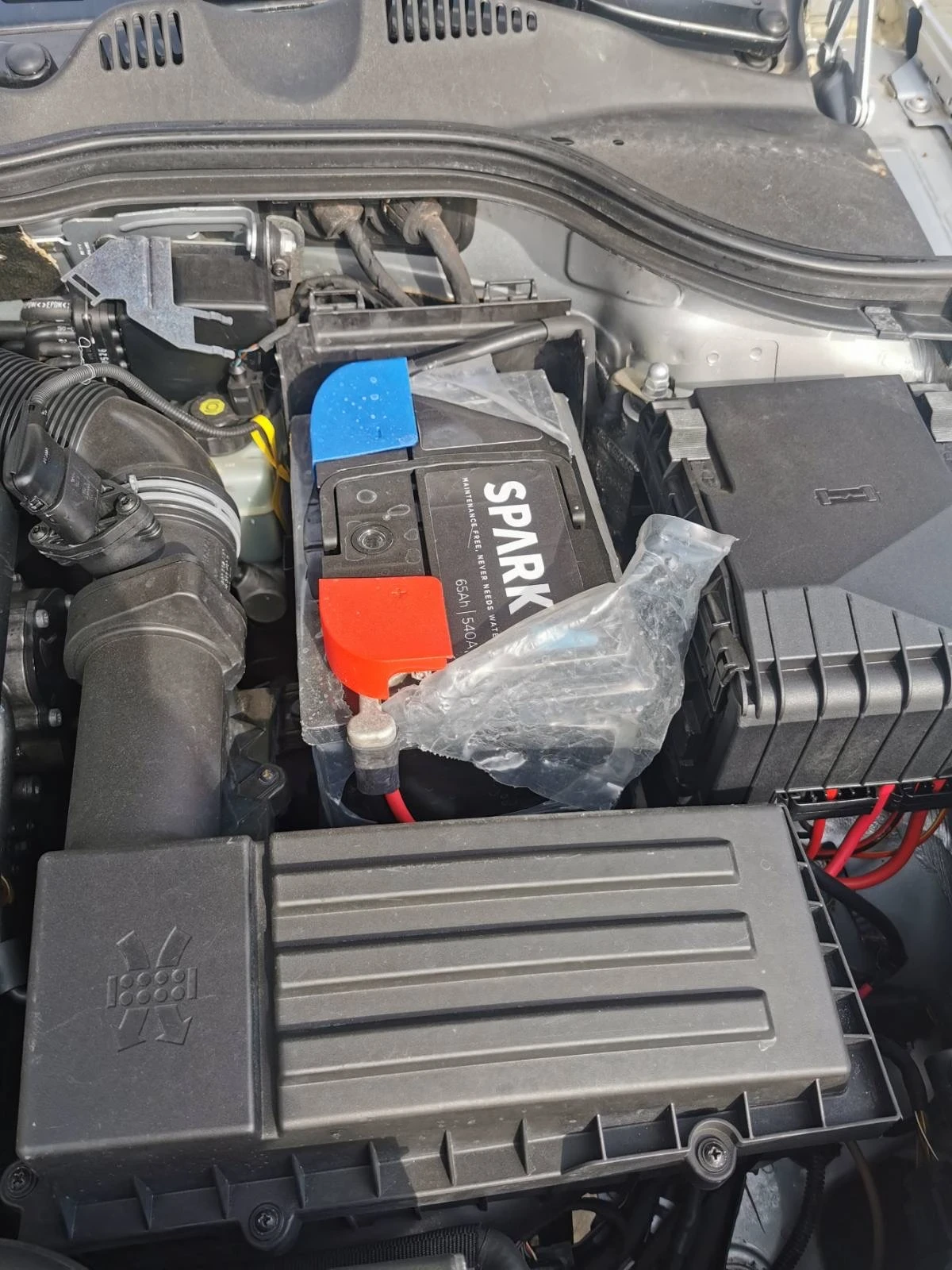 VW Passat 1.9 TDI, снимка 11 - Автомобили и джипове - 54265156