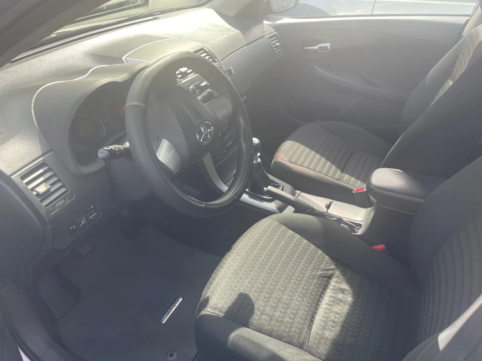 Toyota Corolla, снимка 12 - Автомобили и джипове - 54482327