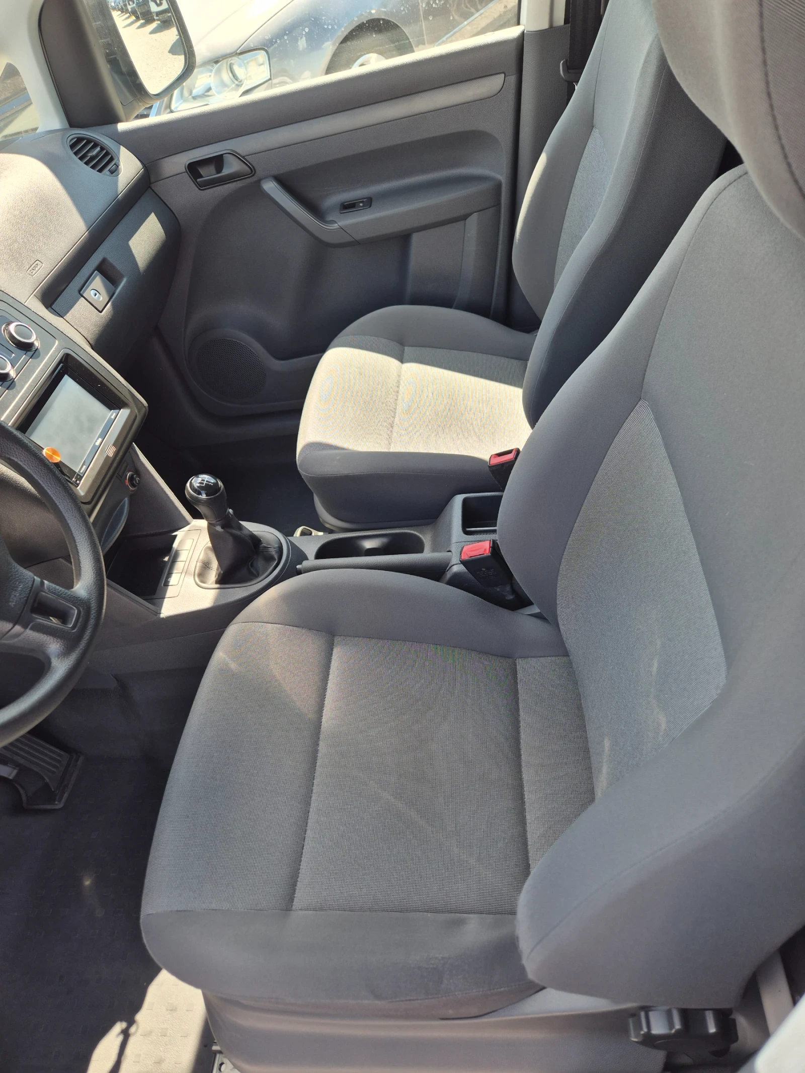 VW Caddy 2.0  Бенз-Метан, снимка 9 - Автомобили и джипове - 54706351