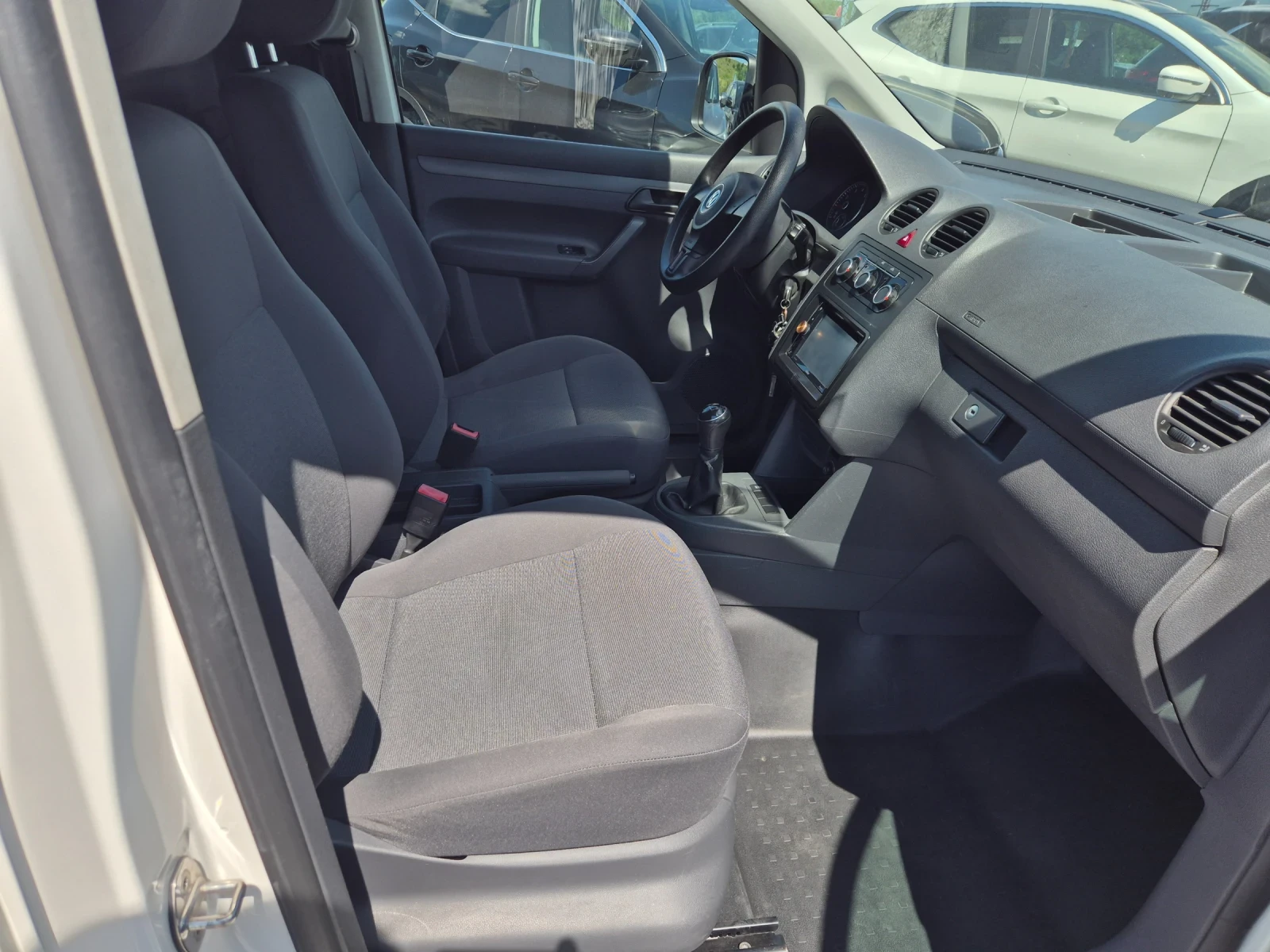 VW Caddy 2.0  Бенз-Метан, снимка 10 - Автомобили и джипове - 54706351