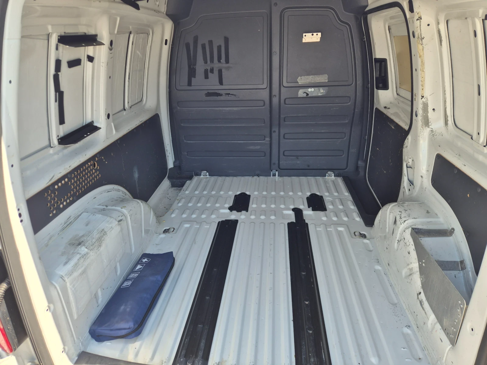VW Caddy 2.0  Бенз-Метан, снимка 7 - Автомобили и джипове - 54706351