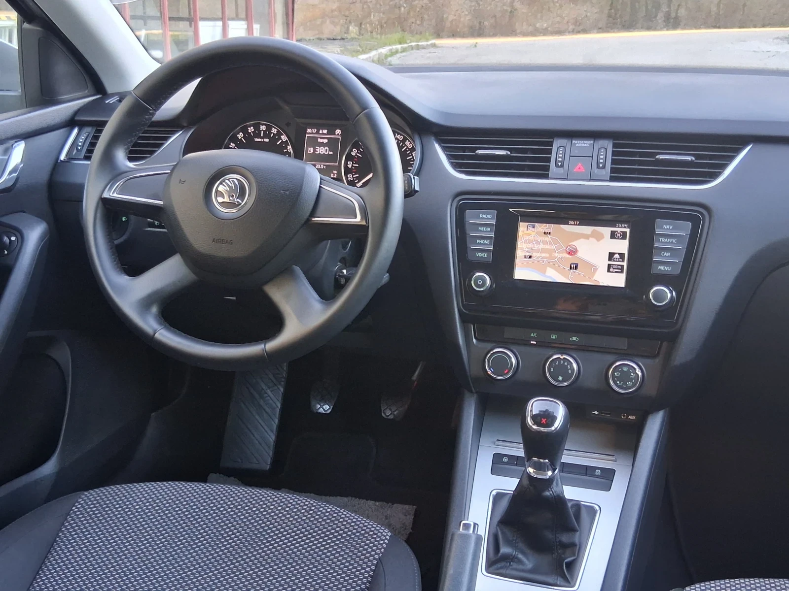 Skoda Octavia 1.6TDI* 4X4* 105HP, снимка 8 - Автомобили и джипове - 54893995