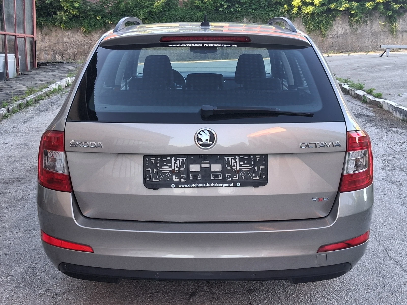 Skoda Octavia 1.6TDI* 4X4* 105HP, снимка 6 - Автомобили и джипове - 54893995