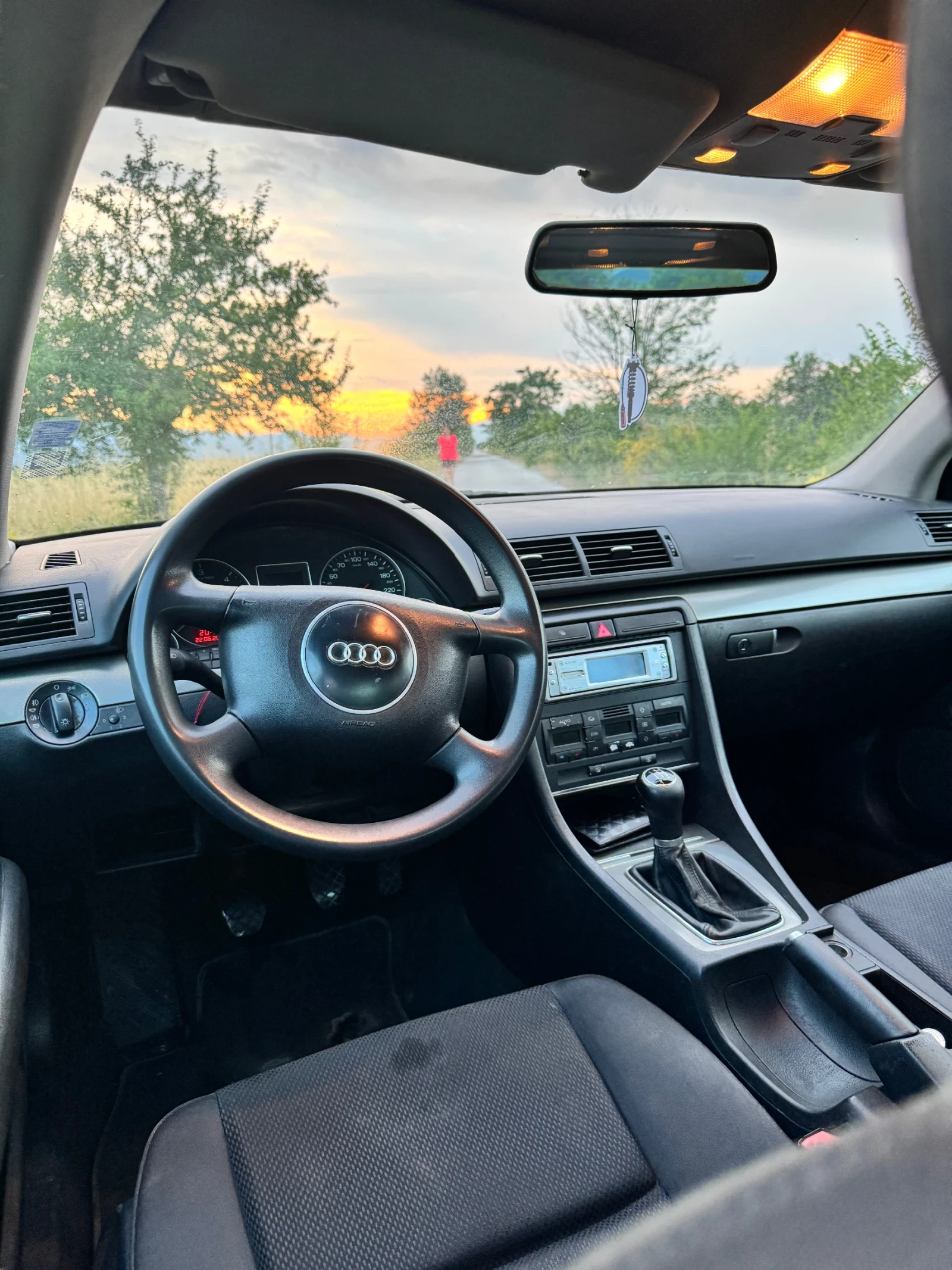 Audi A4, снимка 6 - Автомобили и джипове - 55092735