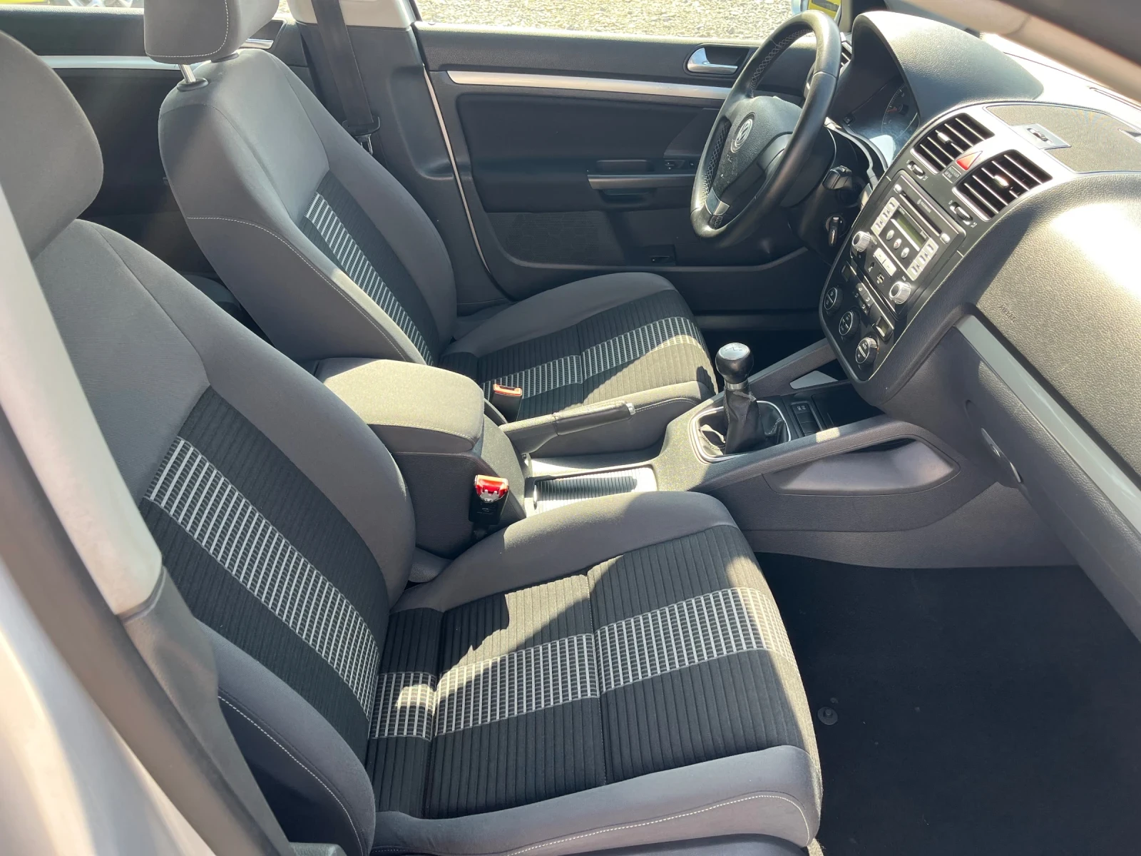VW Golf 1.6i GPL, снимка 10 - Автомобили и джипове - 55811663