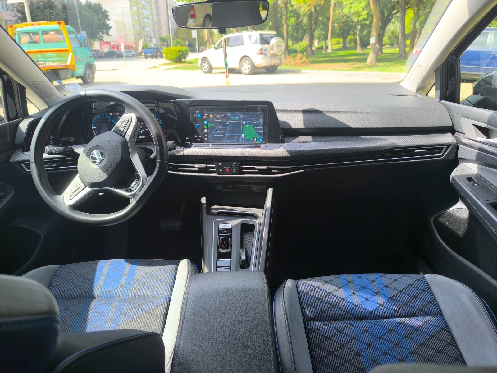 VW Golf R-Line 2.0 tdi Dsg7, снимка 9 - Автомобили и джипове - 56083718