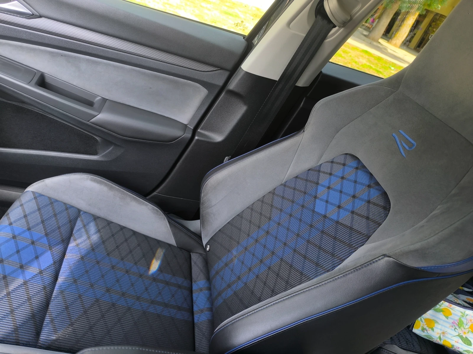VW Golf R-Line 2.0 tdi Dsg7, снимка 14 - Автомобили и джипове - 56083718