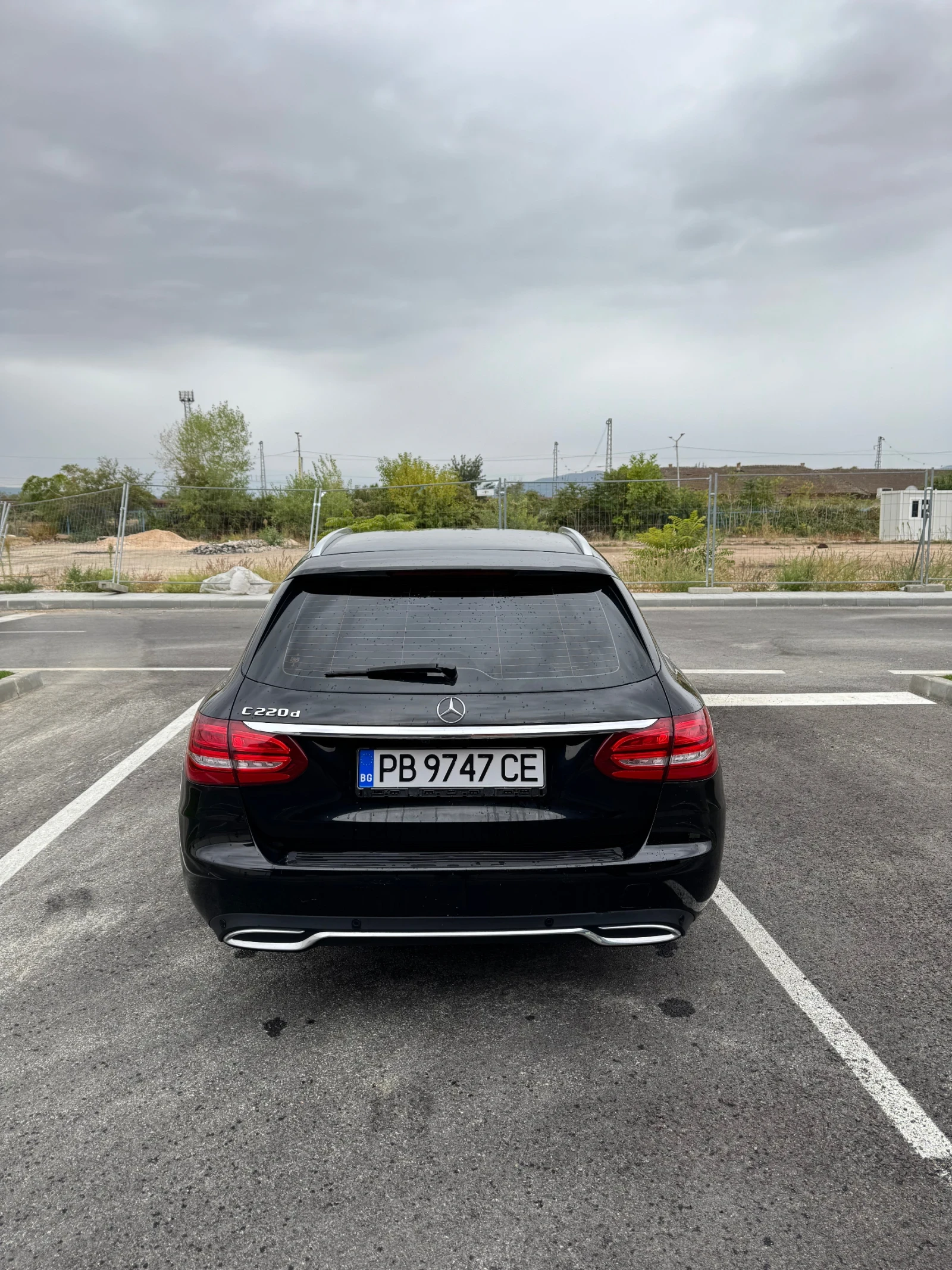 Mercedes-Benz 220, снимка 14 - Автомобили и джипове - 56260087