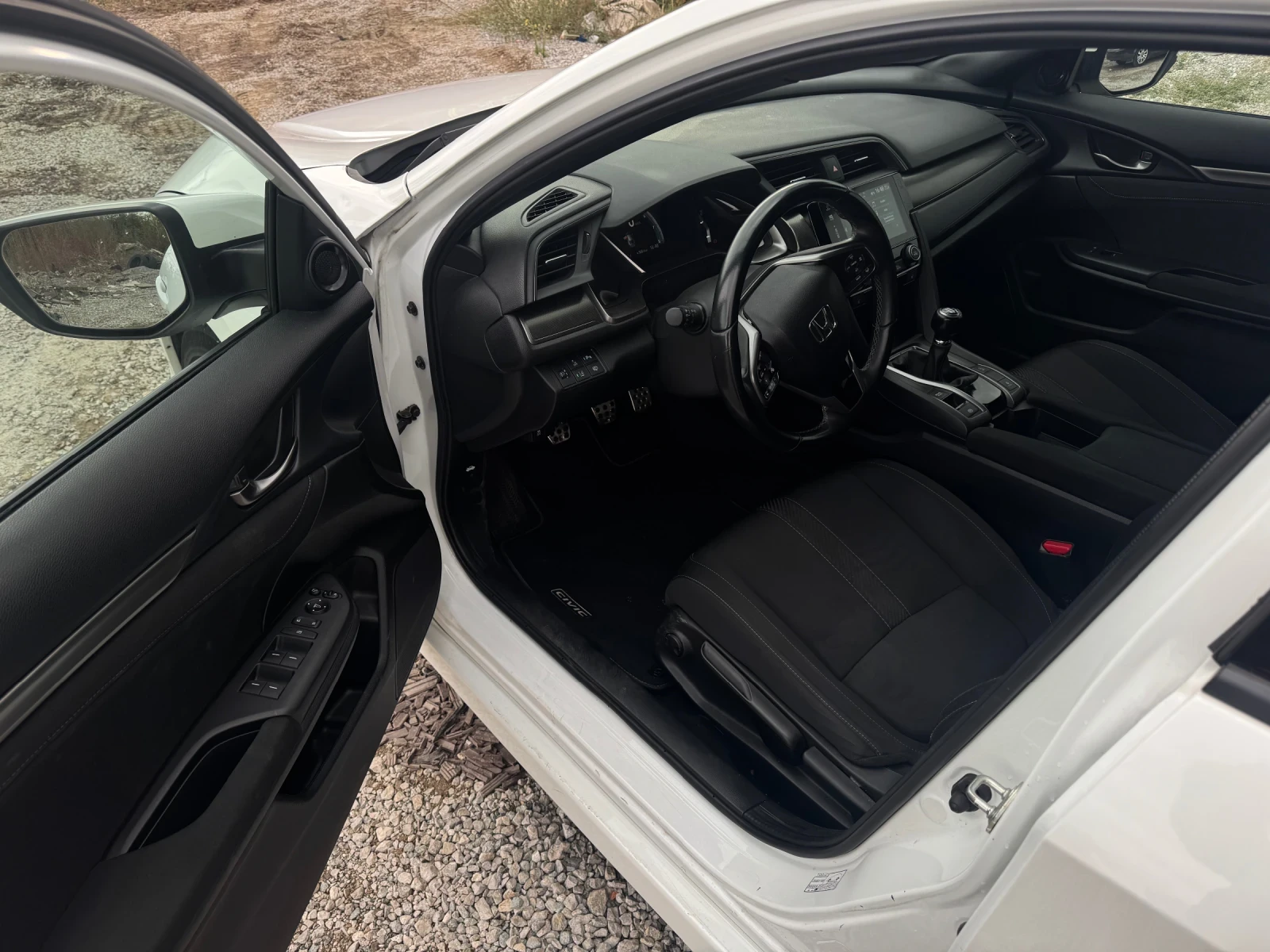 Honda Civic 73000 KM, снимка 6 - Автомобили и джипове - 56523073