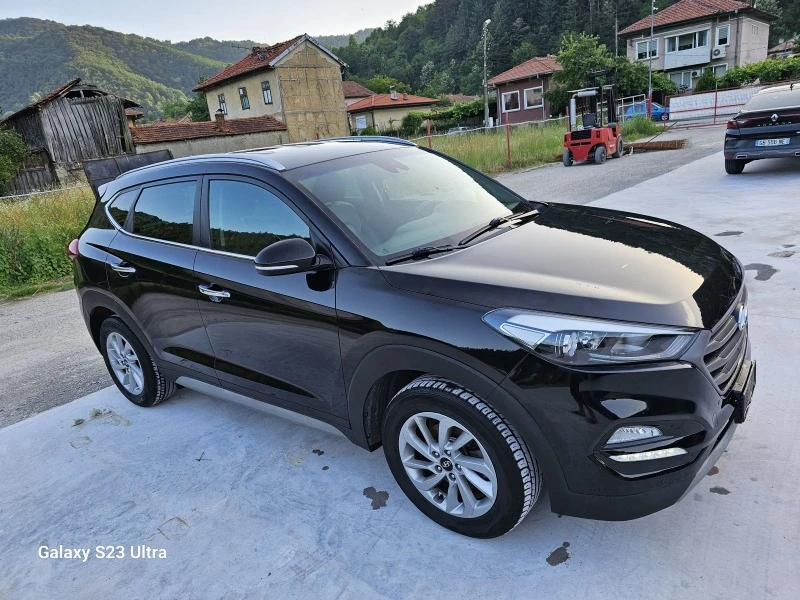 Hyundai Tucson 1.7 automat , снимка 7 - Автомобили и джипове - 48083648