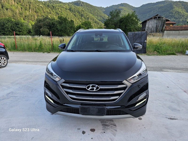 Hyundai Tucson 1.7 avtonat, снимка 8 - Автомобили и джипове - 46323897