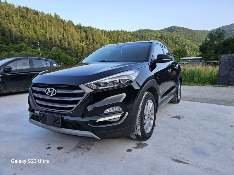 Hyundai Tucson 1.7 avtonat, снимка 9 - Автомобили и джипове - 46323897