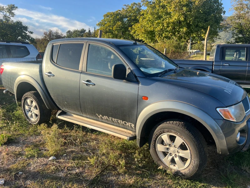 Mitsubishi L200 Warior, снимка 2 - Автомобили и джипове - 47452069