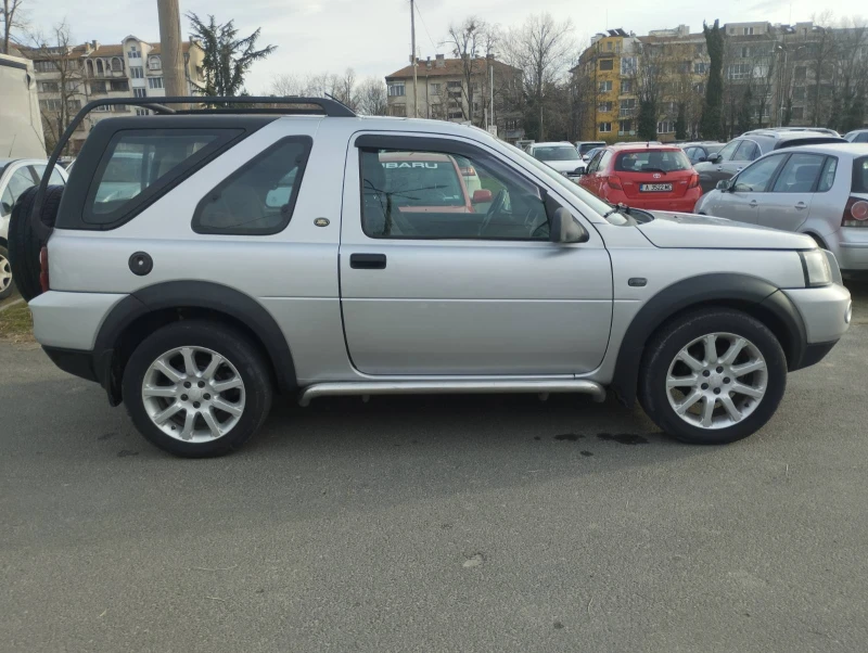 Land Rover Freelander 2.0d, снимка 4 - Автомобили и джипове - 48592939