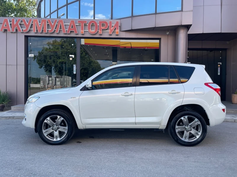 Toyota Rav4 2.2D4D-FACE-КОЖА-NAVI-AUTOMAT, снимка 3 - Автомобили и джипове - 50978266