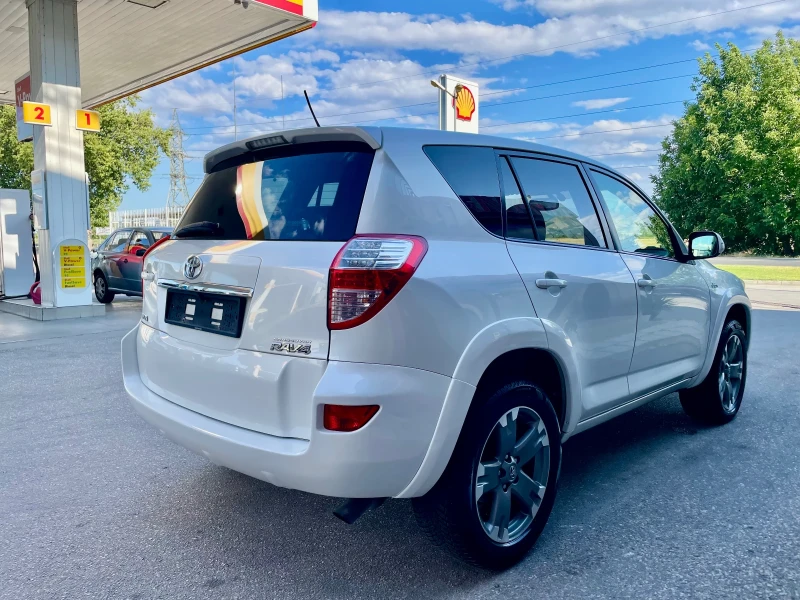Toyota Rav4 2.2D4D-FACE-КОЖА-NAVI-AUTOMAT, снимка 6 - Автомобили и джипове - 50978266