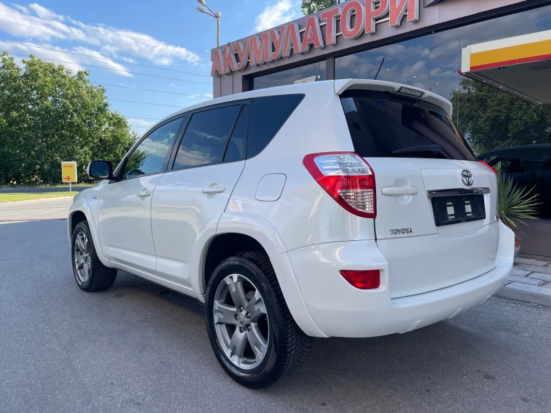 Toyota Rav4 2.2D4D-FACE-КОЖА-NAVI-AUTOMAT, снимка 4 - Автомобили и джипове - 50978266
