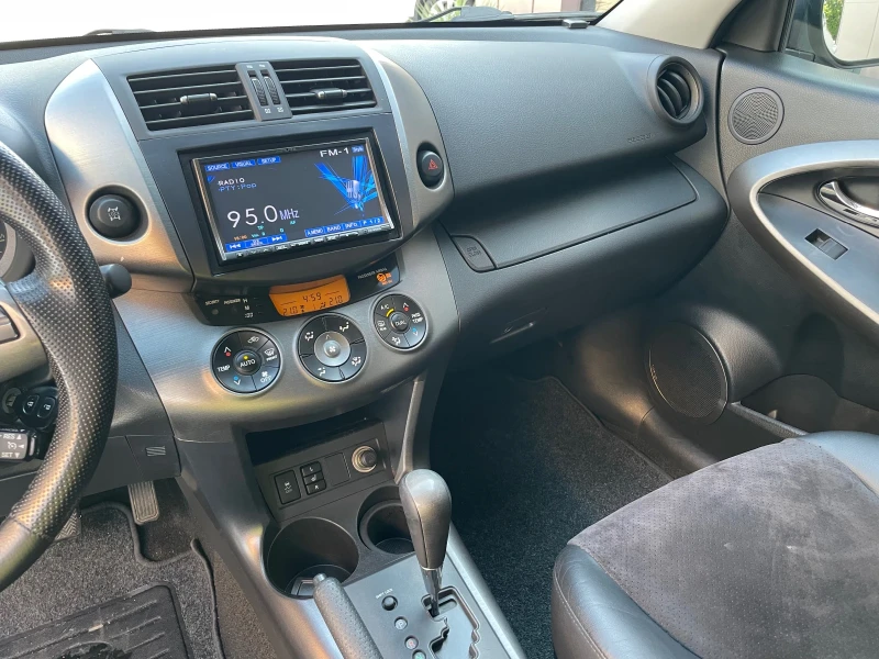 Toyota Rav4 2.2D4D-FACE-КОЖА-NAVI-AUTOMAT, снимка 16 - Автомобили и джипове - 50978266