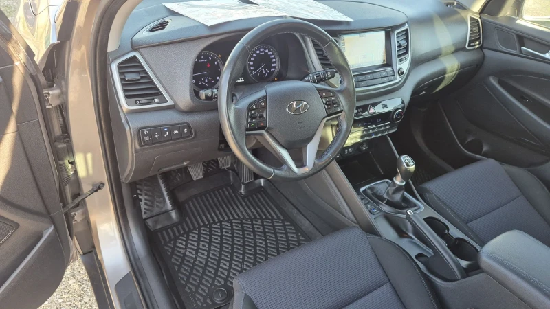 Hyundai Tucson 1.6 БЕНЗИН 4X4 123хил 100%РЕАЛНИ ЛИЗИНГ ВИДЕО , снимка 17 - Автомобили и джипове - 52424090