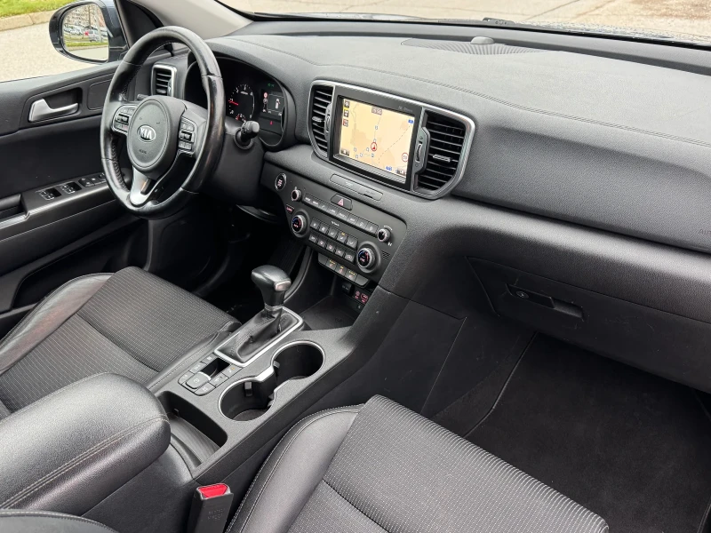 Kia Sportage 2.0CRDI 184кс AWD * FULL* ПЕРФЕКТЕН, снимка 9 - Автомобили и джипове - 53295024