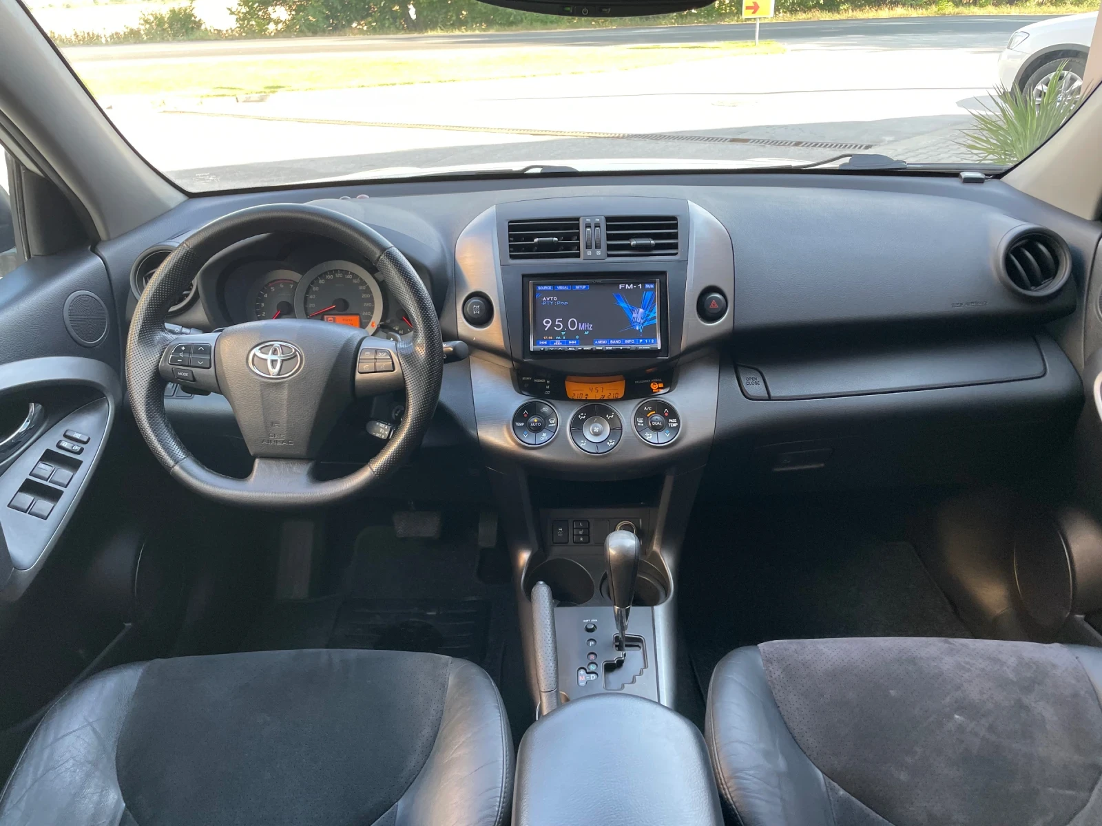 Toyota Rav4 2.2D4D-FACE--NAVI-AUTOMAT | Mobile.bg   11