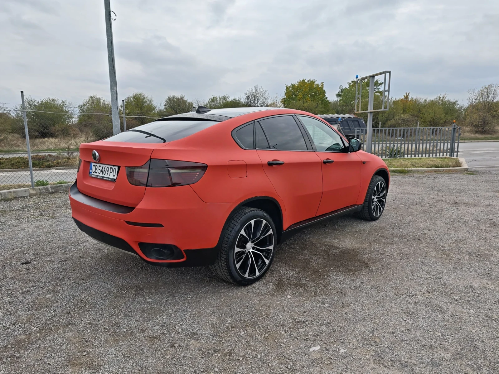 BMW X6 ЧЕРВЕН МАТ САТЕН - изображение 5
