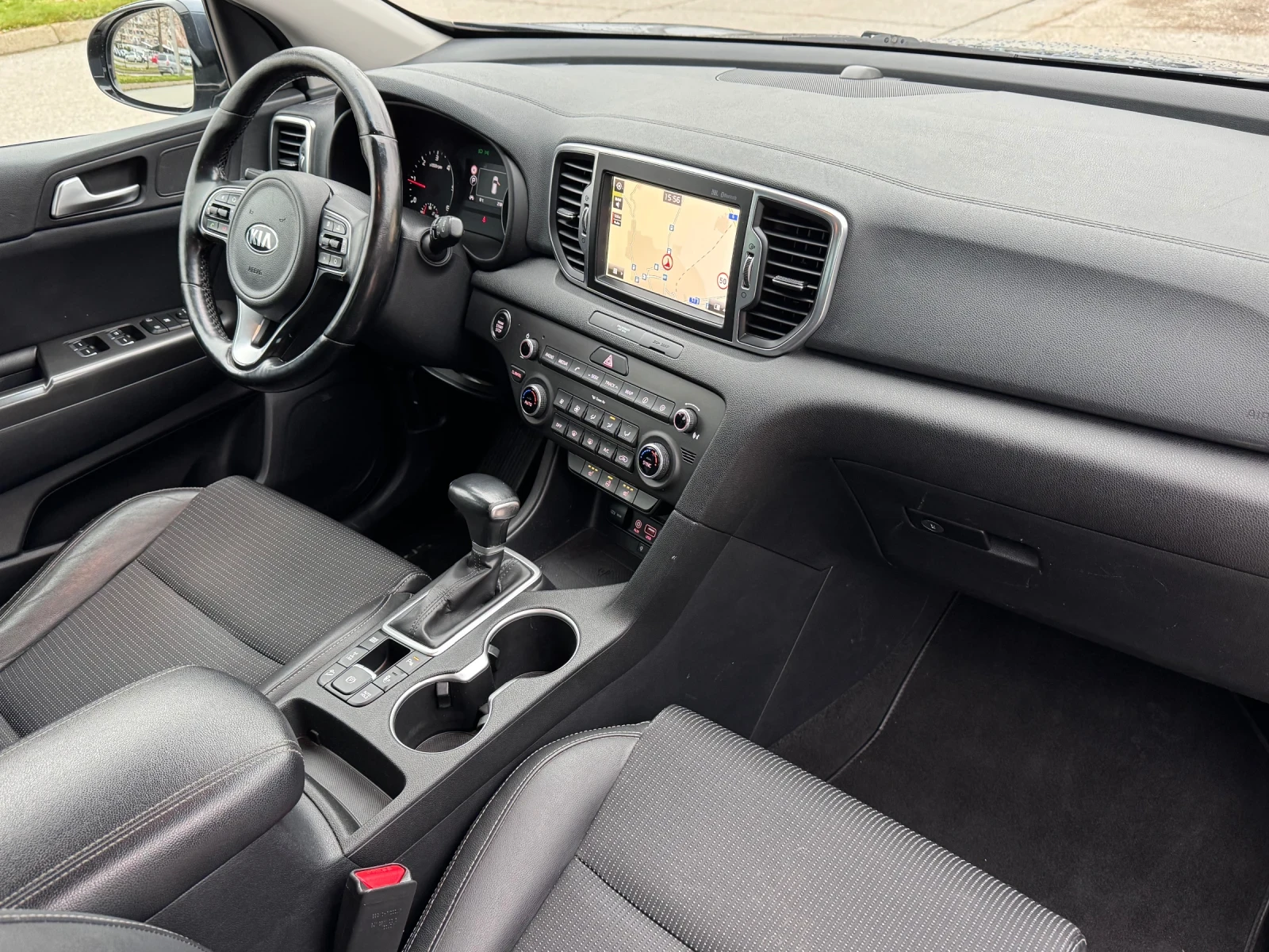 Kia Sportage 2.0CRDI 184кс AWD * FULL* ПЕРФЕКТЕН - изображение 9