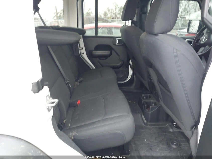 Jeep Wrangler 3.0l Unlimited Willys 4X4, снимка 8 - Автомобили и джипове - 53728343