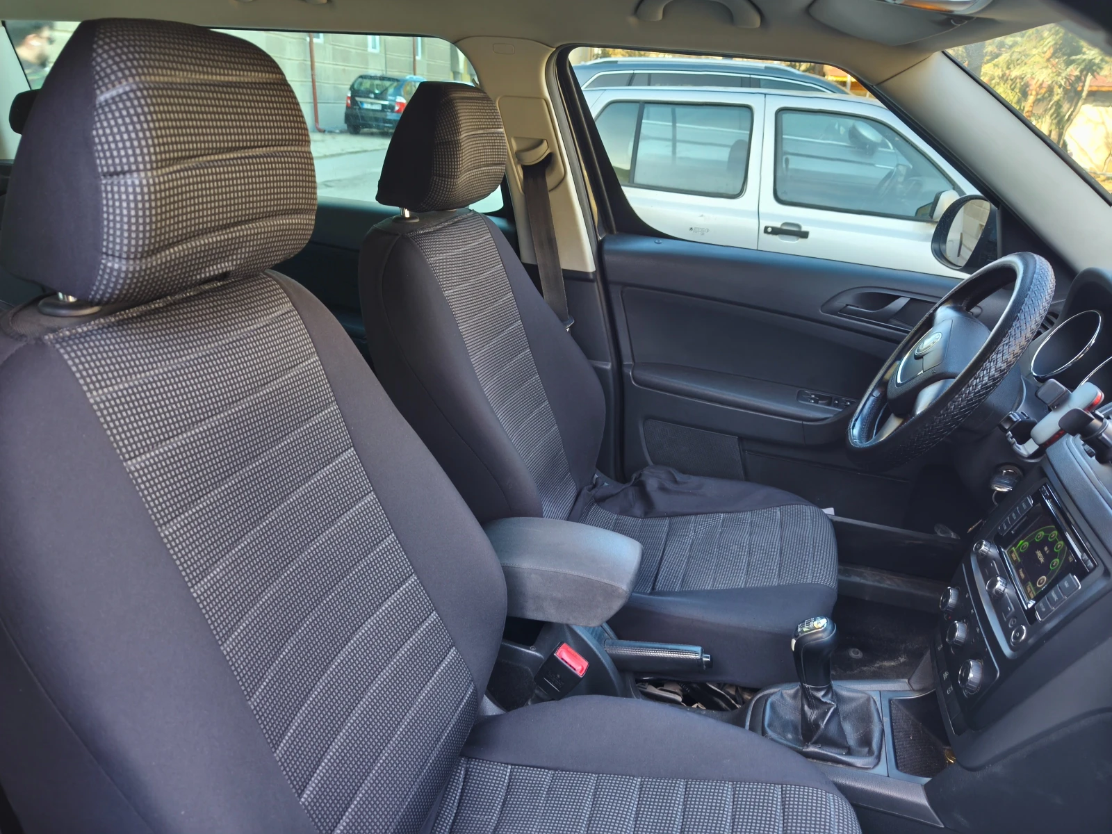 Skoda Yeti Не харчи масло!, снимка 6 - Автомобили и джипове - 53858972