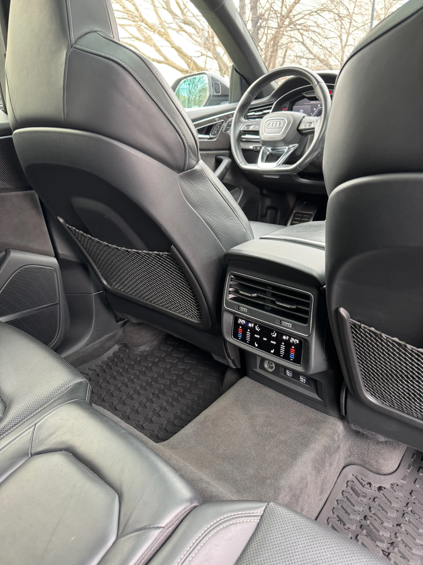 Audi SQ8 / MATRIX LED / BLACK / ПАНОРАМА / , снимка 13 - Автомобили и джипове - 53926199