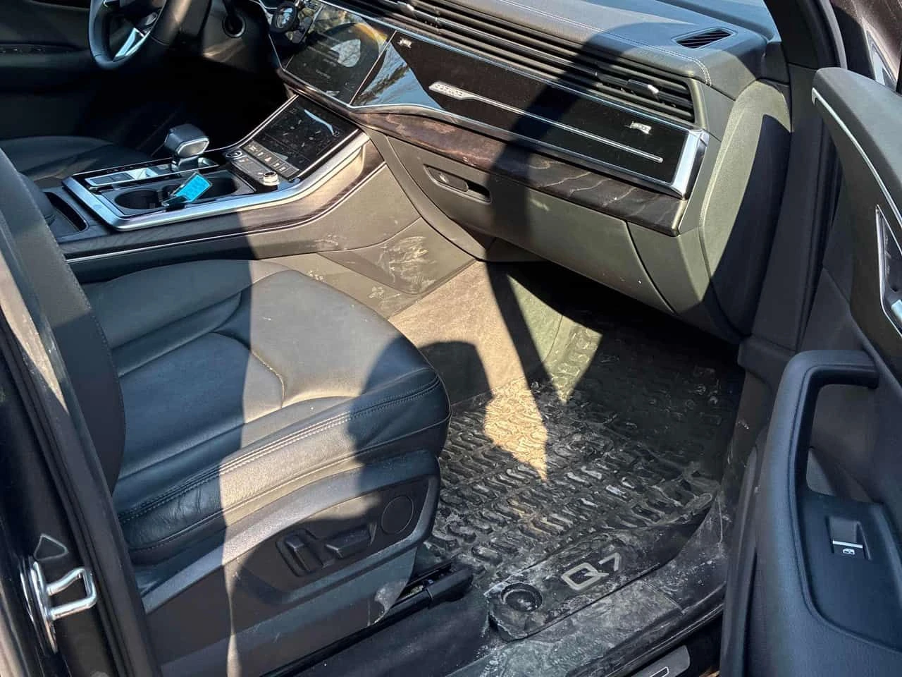 Audi Q7 Komfort /ПОДГРЕВИ/360 CAM/ПАНОРАМА/, снимка 15 - Автомобили и джипове - 54161936